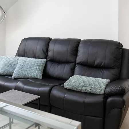 Appartement New 2019 City Centre Apt. Modern And Bright